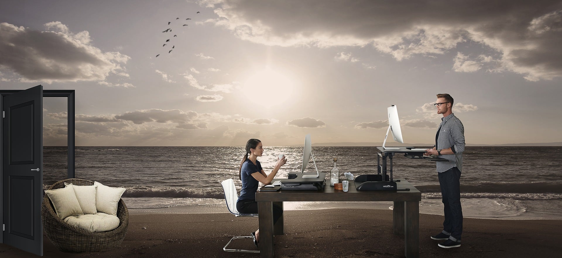 Enjoy the work while taking a sun bathe at beach instead at your boring home desk.