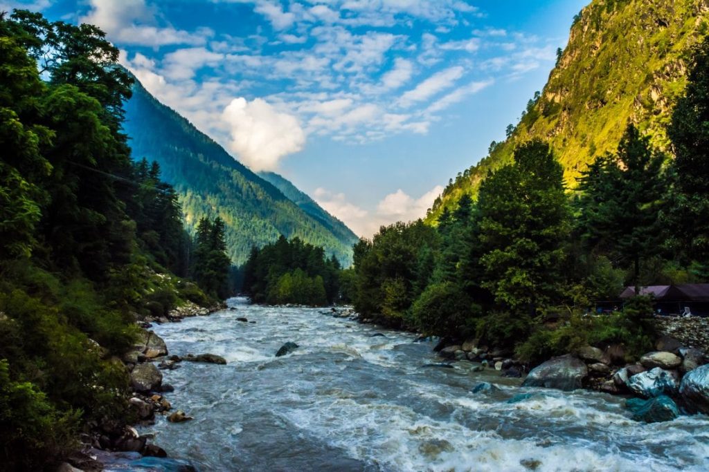must do treks in Himachal pradesh justwravel