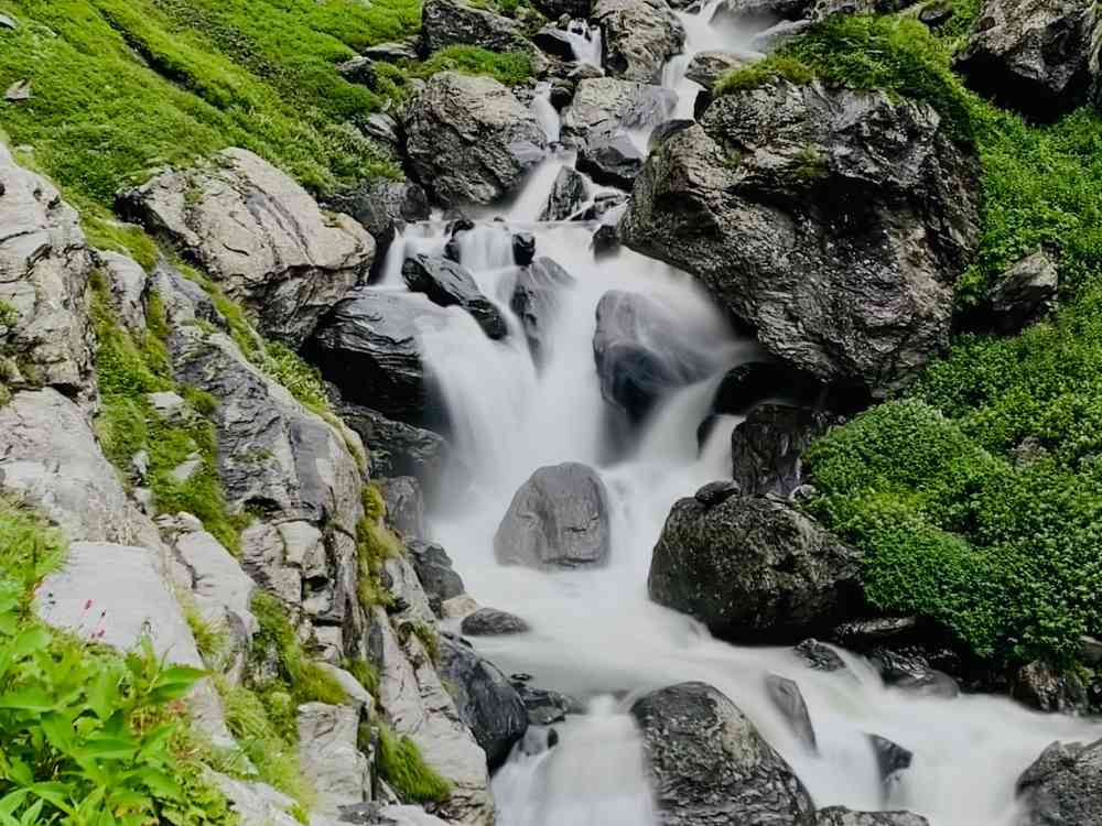 Water streams of Hampta Pass