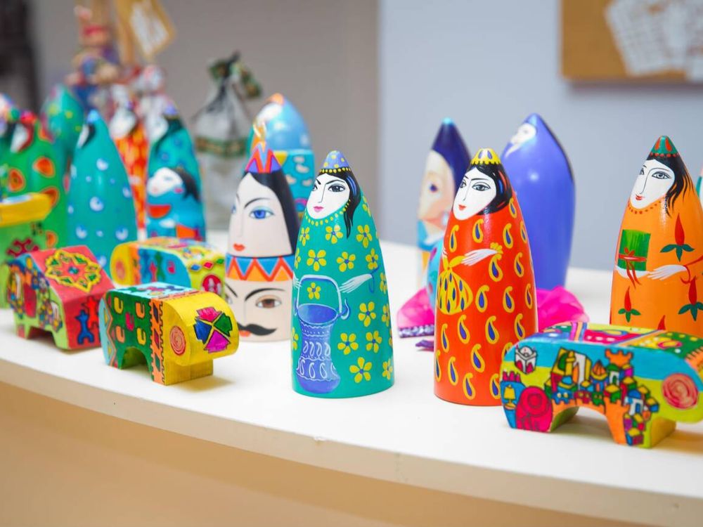 Handmade dolls in Baku streets