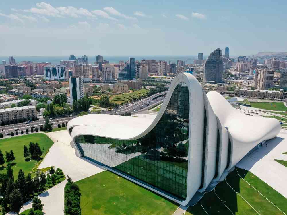 Fluid beauty meets bold vision at Heydar Aliyev Center Baku