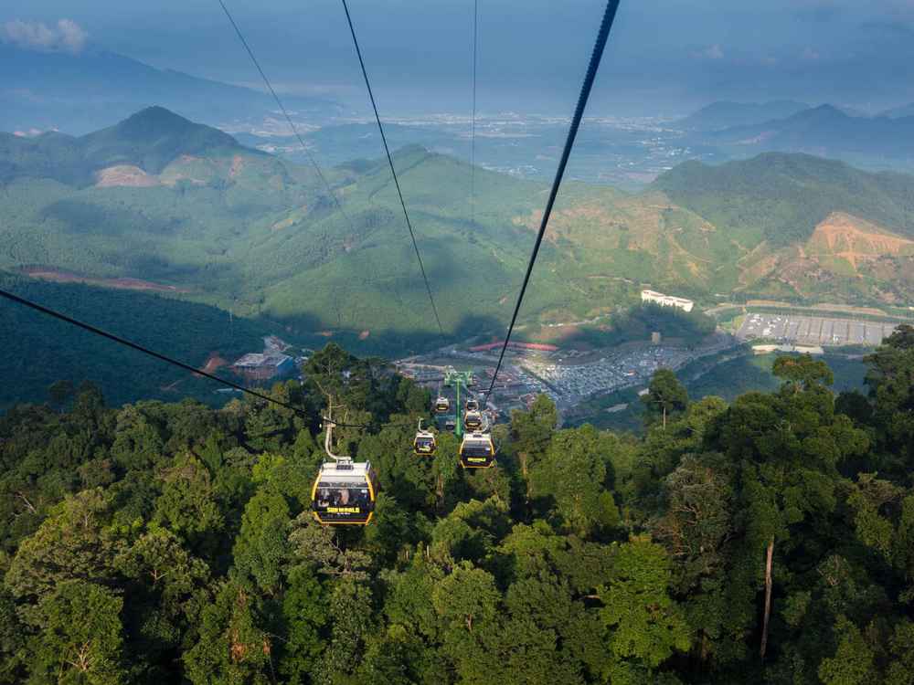 Cable car to Ba Na Hills