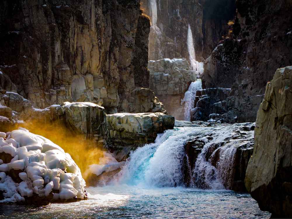 least crowded places in Kashmir