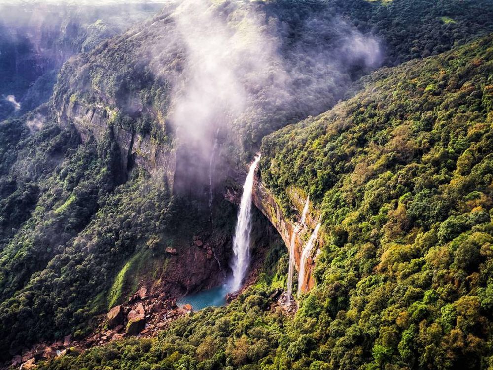 The majestic Nohkalikai Waterfalls