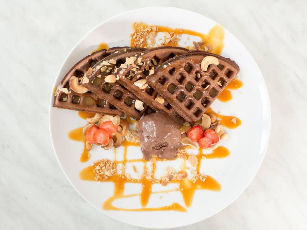 Chocolate Waffle at Pink Panther Cafe, Jibhi.