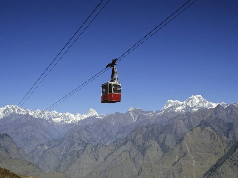 Ropeway in Auli. 