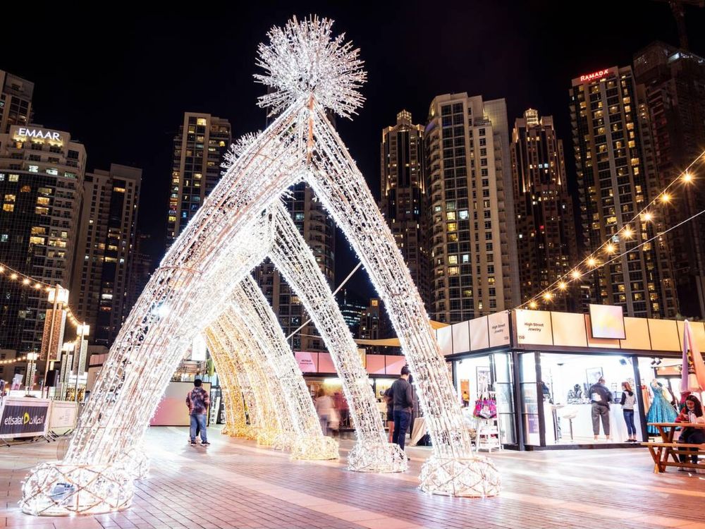Beautifully illuminated decorations for the Dubai shopping festival