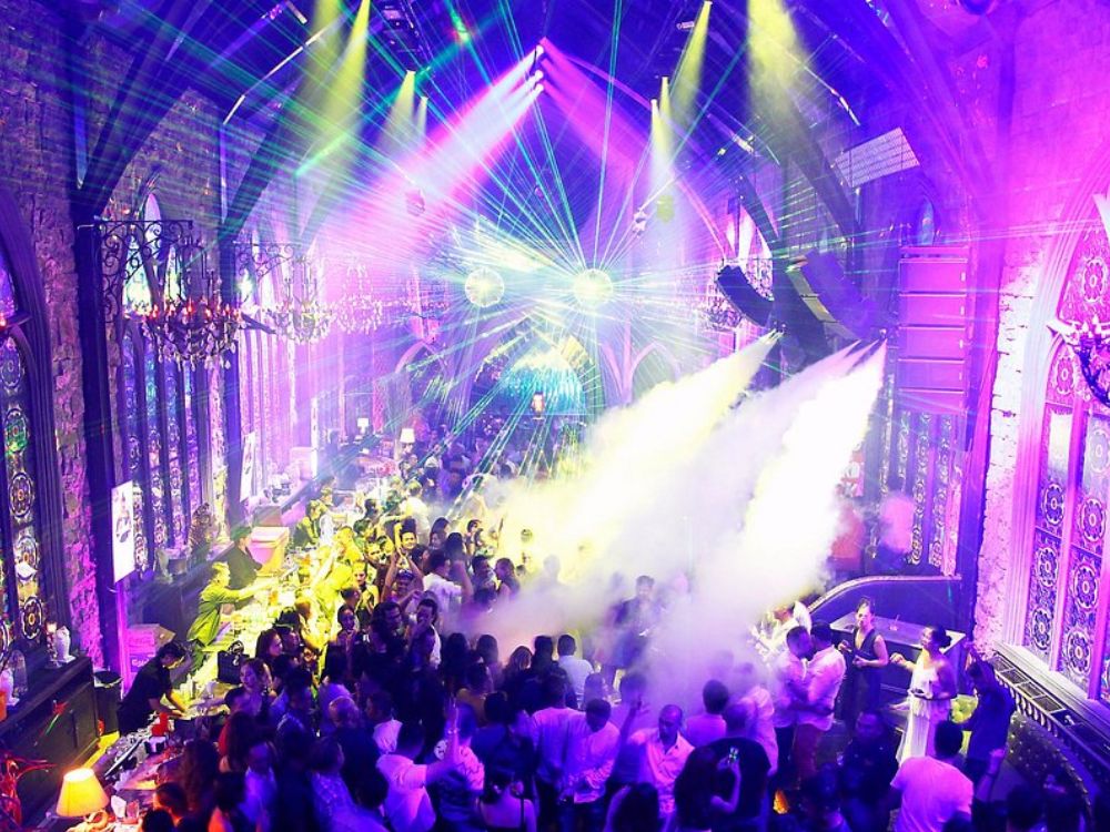 Mirror Lounge & Club, Seminyak